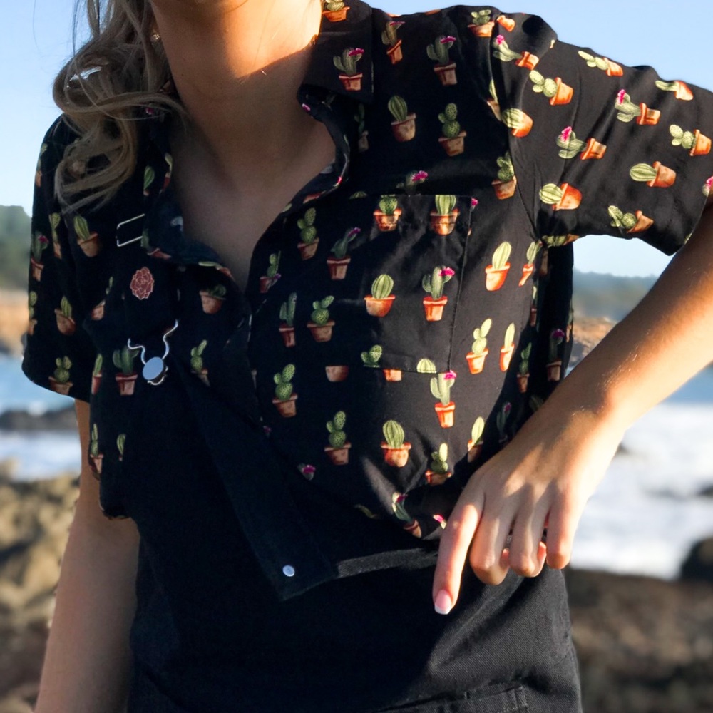 Black Cacti Print Button Up Top